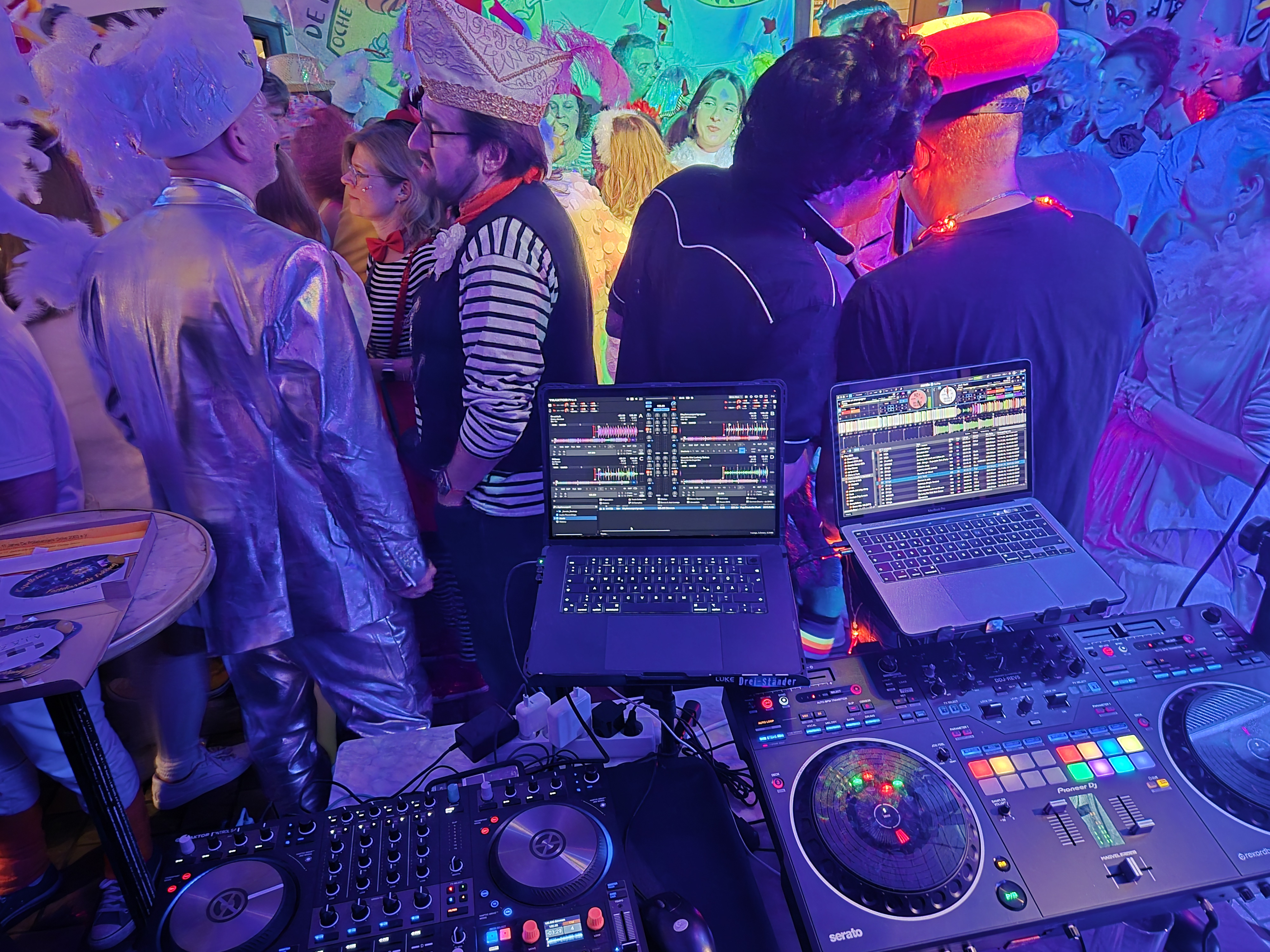 DJ House und Techno Würselen